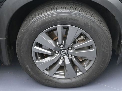 Used 2024 Nissan Pathfinder SV w/ Lighting Package (N92) image 6