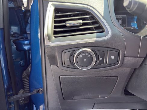 Used 2024 Ford Edge SEL AWD/4WD image 10