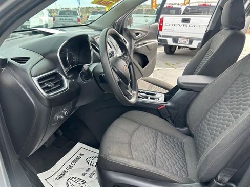 Used 2020 Chevrolet Equinox LT FWD image 24