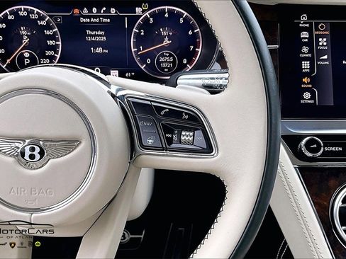 Used 2023 Bentley Continental GT Azure image 18