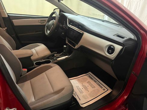 Used 2018 Toyota Corolla LE image 27