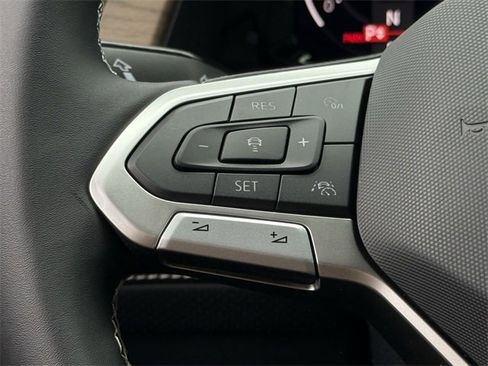 New 2026 Volkswagen Atlas SE image 10