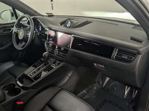 New 2026 Porsche Macan AWD/4WD image 19