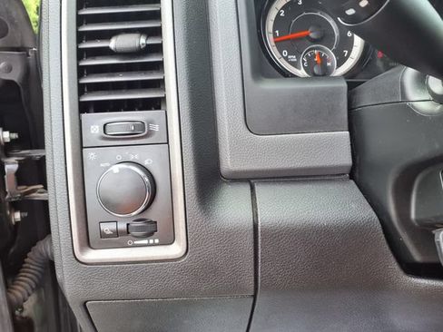 Used 2018 RAM 2500 Tradesman w/ Chrome Appearance Group AWD/4WD image 21