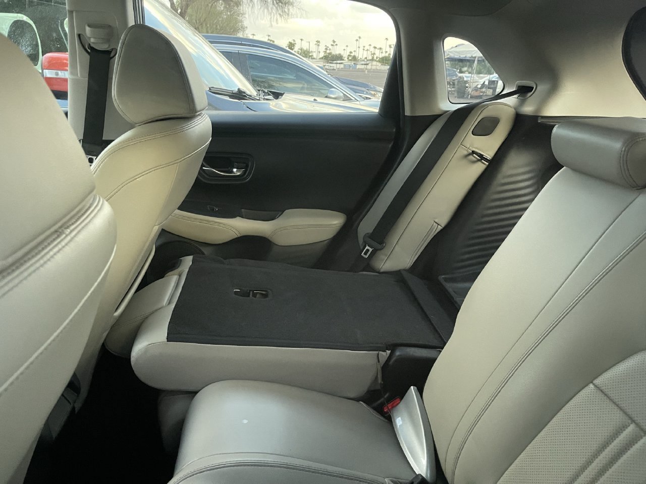 Used 2023 Honda HR-V EX-L image 9