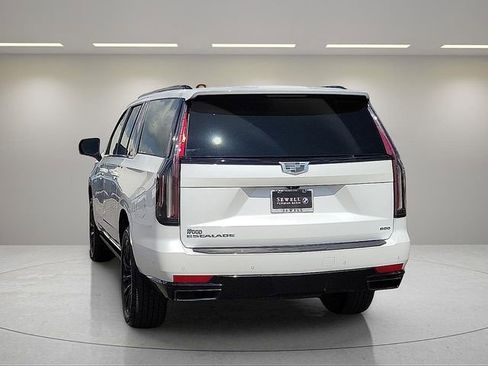 Used 2022 Cadillac Escalade ESV Sport w/ Touring Package AWD/4WD image 3