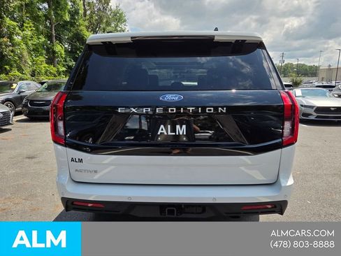 Used 2025 Ford Expedition Active AWD/4WD image 9
