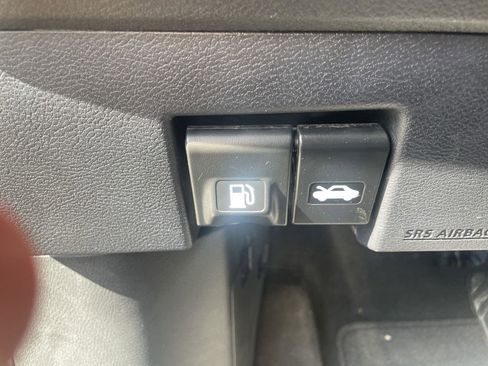 Used 2022 Nissan Kicks SR w/ Premium Package image 13