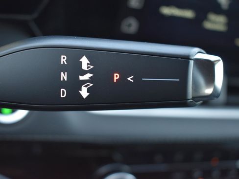 Used 2025 Chevrolet Equinox LT image 8