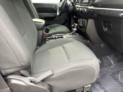 Used 2023 Jeep Wrangler Willys image 39