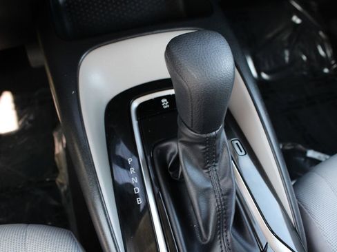 Used 2022 Toyota Corolla LE image 20