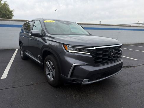 Certified 2025 Honda Pilot EX-L image 7