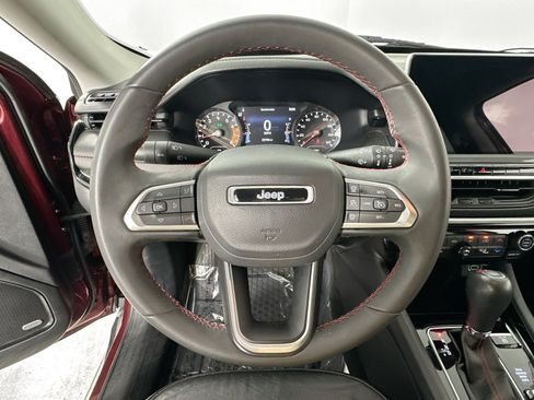 Used 2022 Jeep Compass Trailhawk w/ Sun and Sound Group AWD/4WD image 11