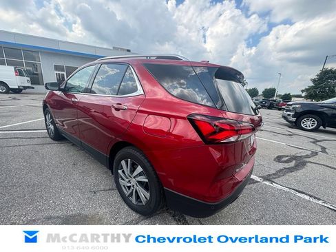 Used 2024 Chevrolet Equinox Premier AWD/4WD image 5