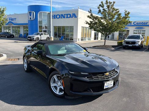 Used 2023 Chevrolet Camaro LT RWD image 2