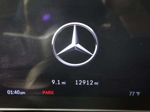 Used 2025 Mercedes-Benz GLC 350e 4MATIC image 42