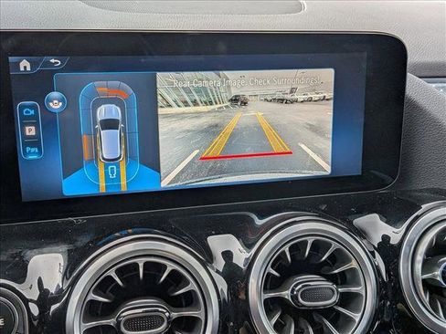 Certified 2025 Mercedes-Benz GLA 250 4MATIC image 14