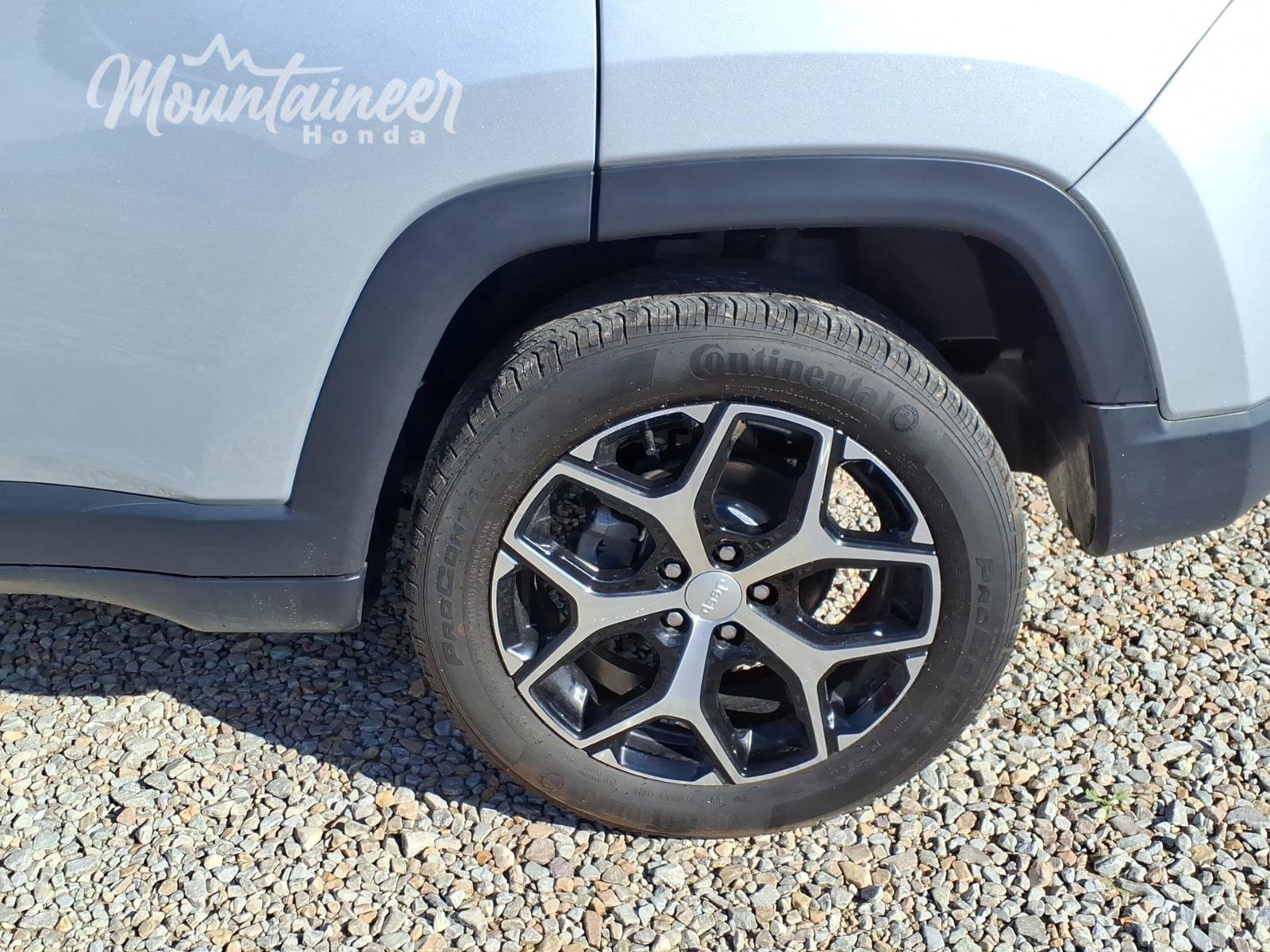 Used 2024 Jeep Compass Limited AWD/4WD image 10