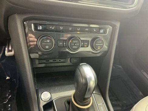 Used 2020 Volkswagen Tiguan SEL Premium R-Line AWD/4WD image 32