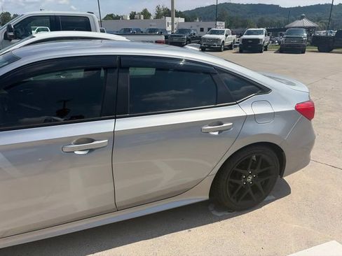 Used 2023 Honda Civic Sport image 4