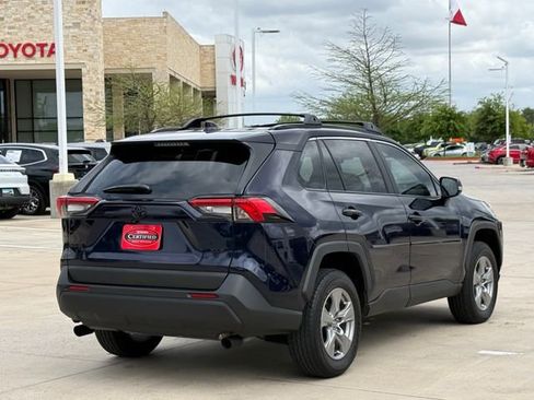 Used 2025 Toyota RAV4 XLE w/ Convenience Package image 5