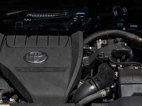 Used 2024 Toyota Grand Highlander AWD image 29