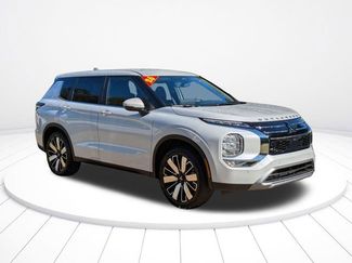 New 2026 Mitsubishi Outlander SE video 2