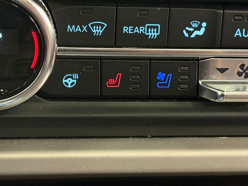 Used 2022 Ford Expedition Max Limited image 30