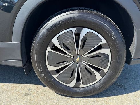 Used 2025 Chevrolet Blazer EV LT image 12