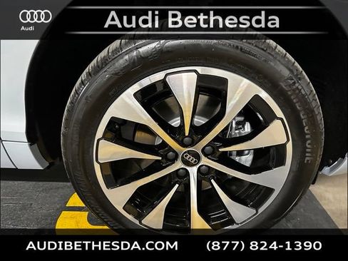 New 2026 Audi Q3 quattro 2.0T AWD/4WD image 9