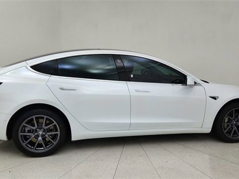 Used 2020 Tesla Model 3 Standard Range Plus image 6