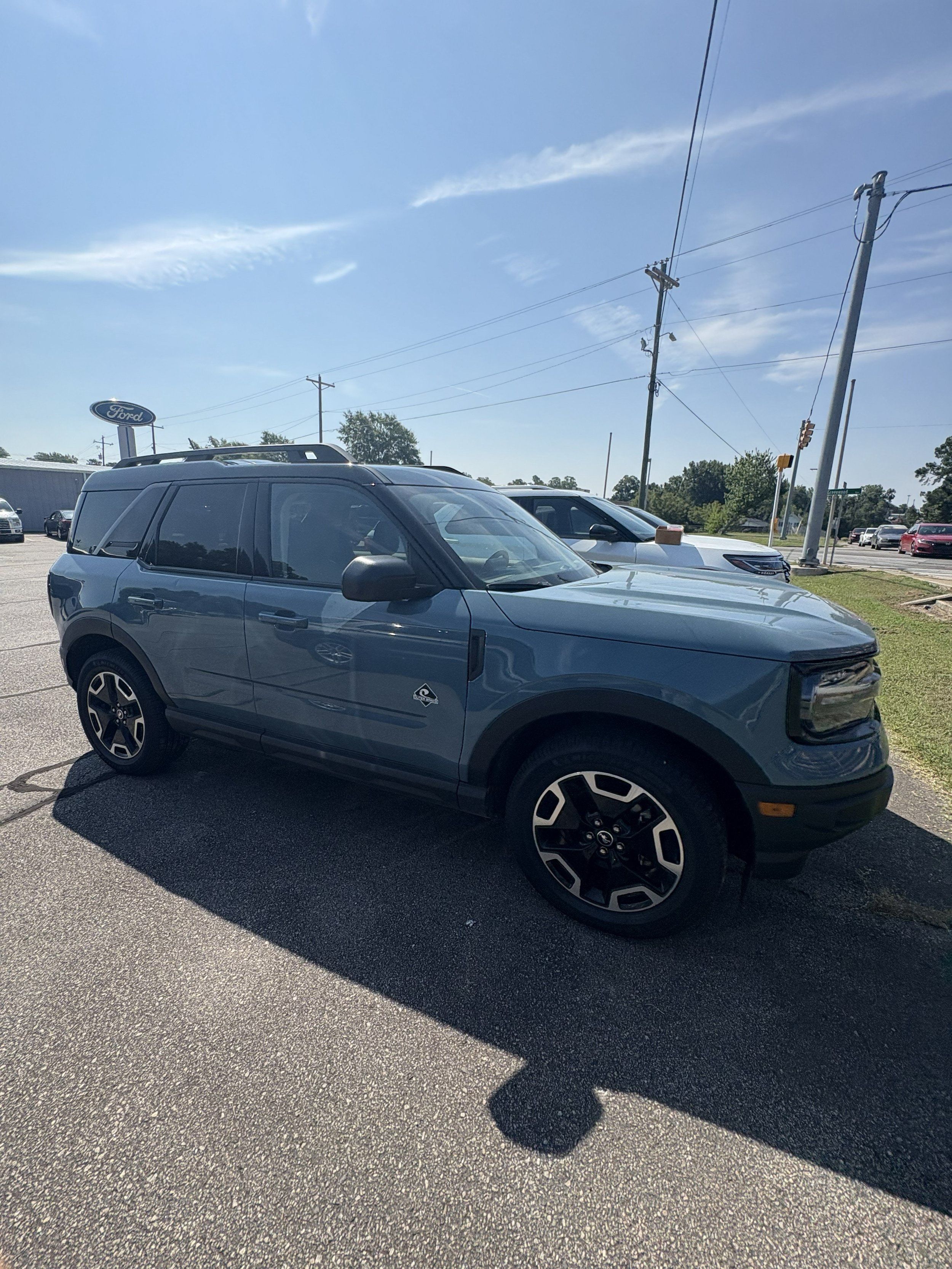 Used 2023 Ford Bronco Sport Outer Banks w/ Tech Package AWD/4WD image 3