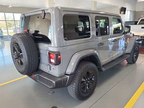 Used 2022 Jeep Wrangler Unlimited Sahara image 5