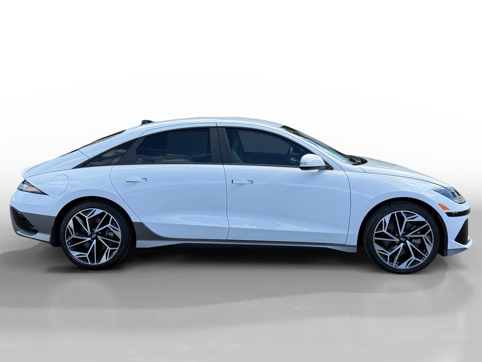 Used 2025 Hyundai Ioniq 6 SEL RWD image 6