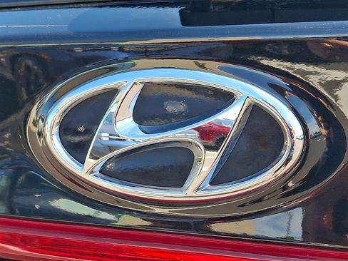 Certified 2023 Hyundai Santa Fe SEL AWD/4WD image 28