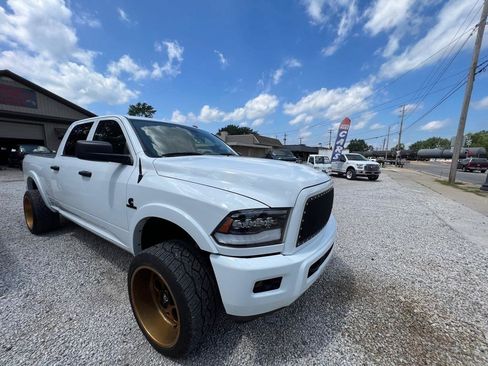 Used 2017 RAM 2500 SLT image 5