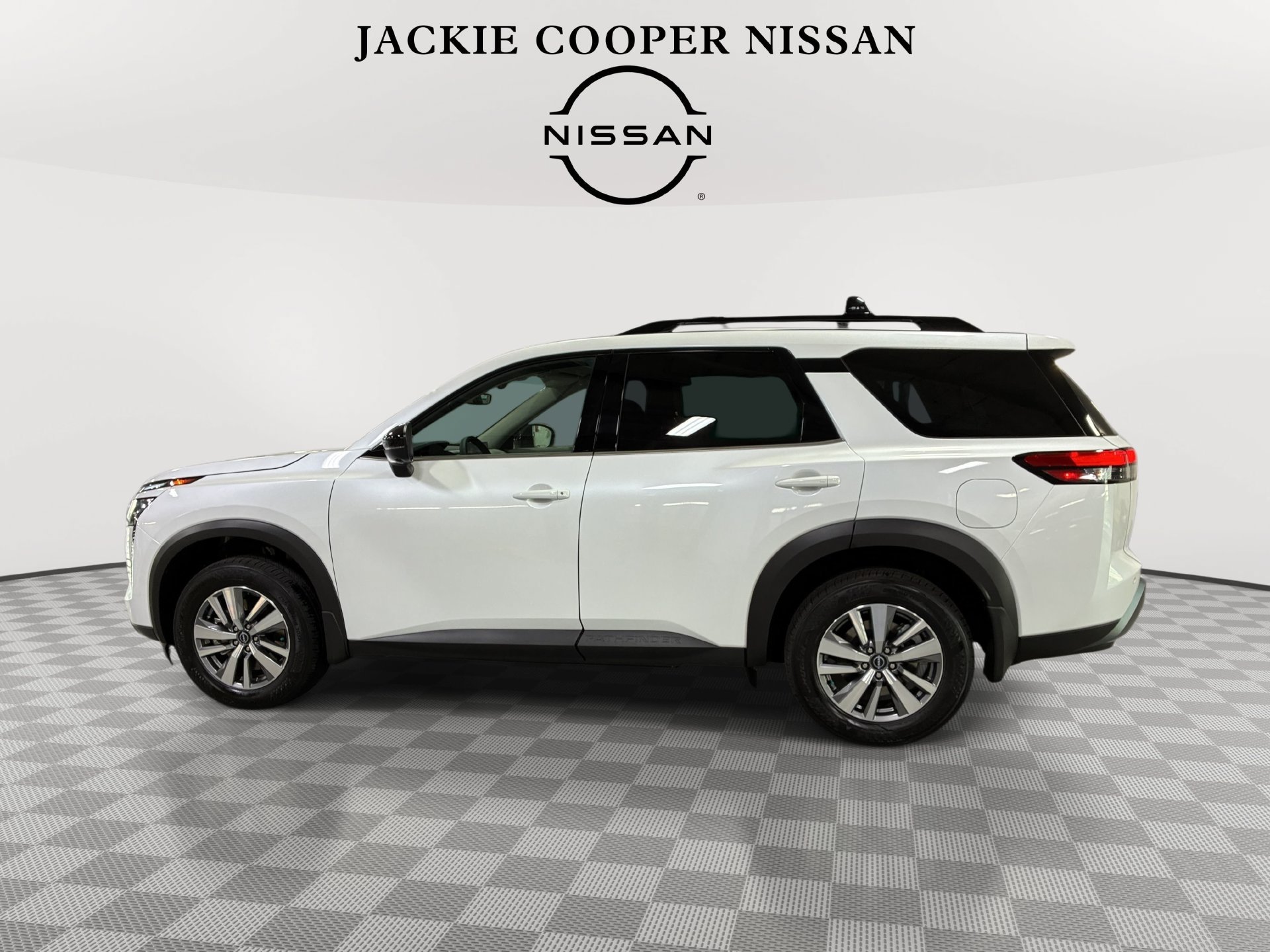 New 2026 Nissan Pathfinder SL FWD image 8
