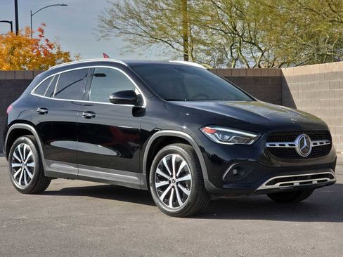 Used 2021 Mercedes-Benz GLA 250 4MATIC w/ Premium Package image 3