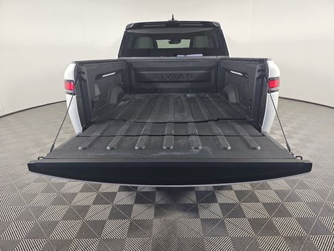 Used 2022 Rivian R1T Adventure image 15