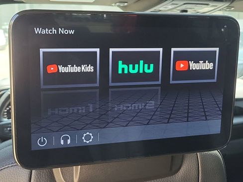 Certified 2024 GMC Yukon XL Denali w/ Advanced Technology Package AWD/4WD image 36