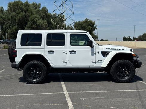 Used 2023 Jeep Wrangler Unlimited Rubicon 4xe AWD/4WD image 3