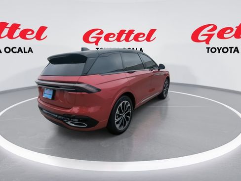 Used 2024 Lincoln Nautilus Reserve image 8