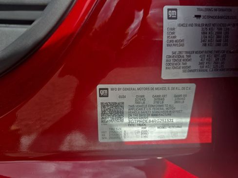 Used 2024 GMC Sierra 1500 SLT w/ SLT Premium Plus Package image 40