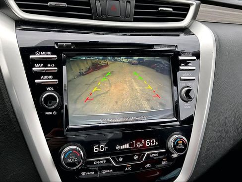 Used 2018 Nissan Murano SV image 28