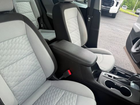 Used 2018 Chevrolet Equinox LS FWD image 19