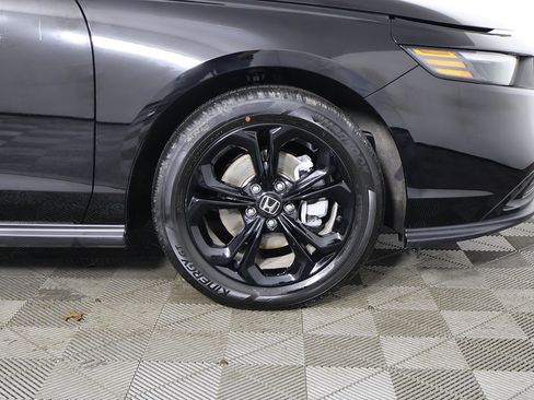 Certified 2025 Honda Accord SE image 22