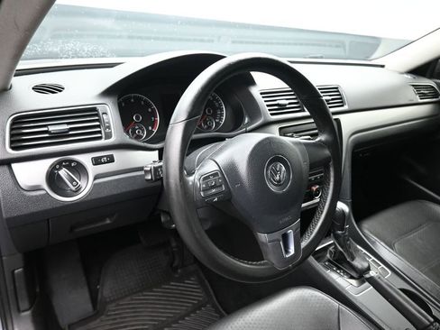 Used 2014 Volkswagen Passat 1.8T Wolfsburg Edition image 14