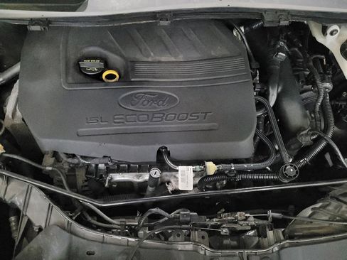 Used 2018 Ford Escape SE image 30