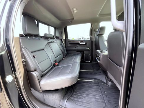 Certified 2023 GMC Sierra 1500 SLT w/ SLT Premium Package AWD/4WD image 18