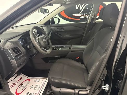 Used 2024 Nissan Rogue S FWD image 9